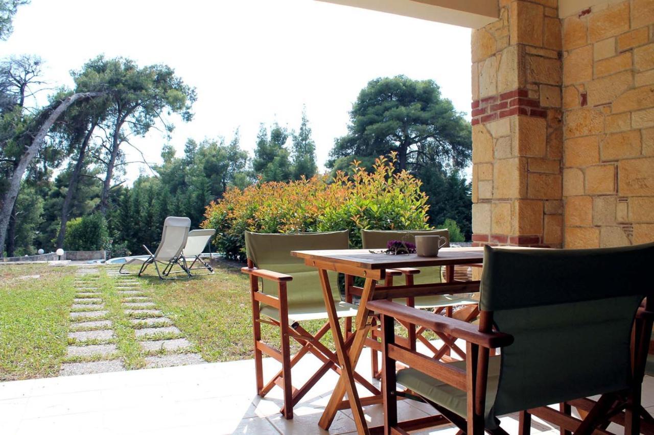 4 Bedroom Villa With Pool And Garden Néa Fókaia 外观 照片