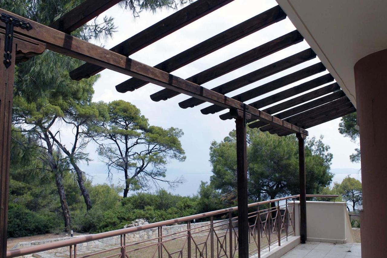 4 Bedroom Villa With Pool And Garden Néa Fókaia 外观 照片