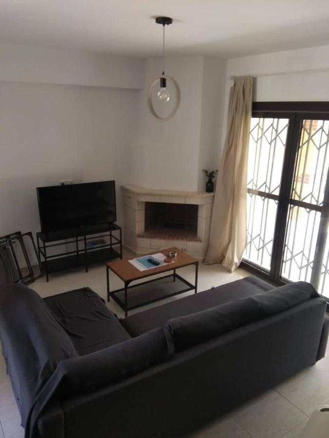 4 Bedroom Villa With Pool And Garden Néa Fókaia 外观 照片