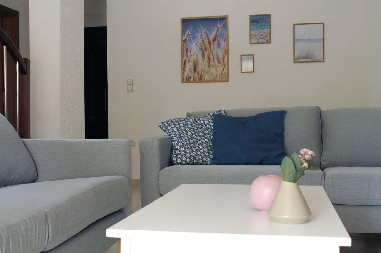 4 Bedroom Villa With Pool And Garden Néa Fókaia 外观 照片
