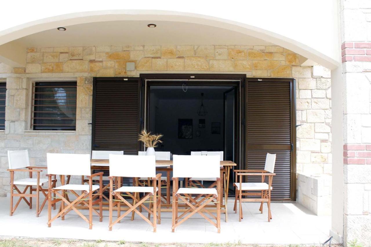 4 Bedroom Villa With Pool And Garden Néa Fókaia 外观 照片