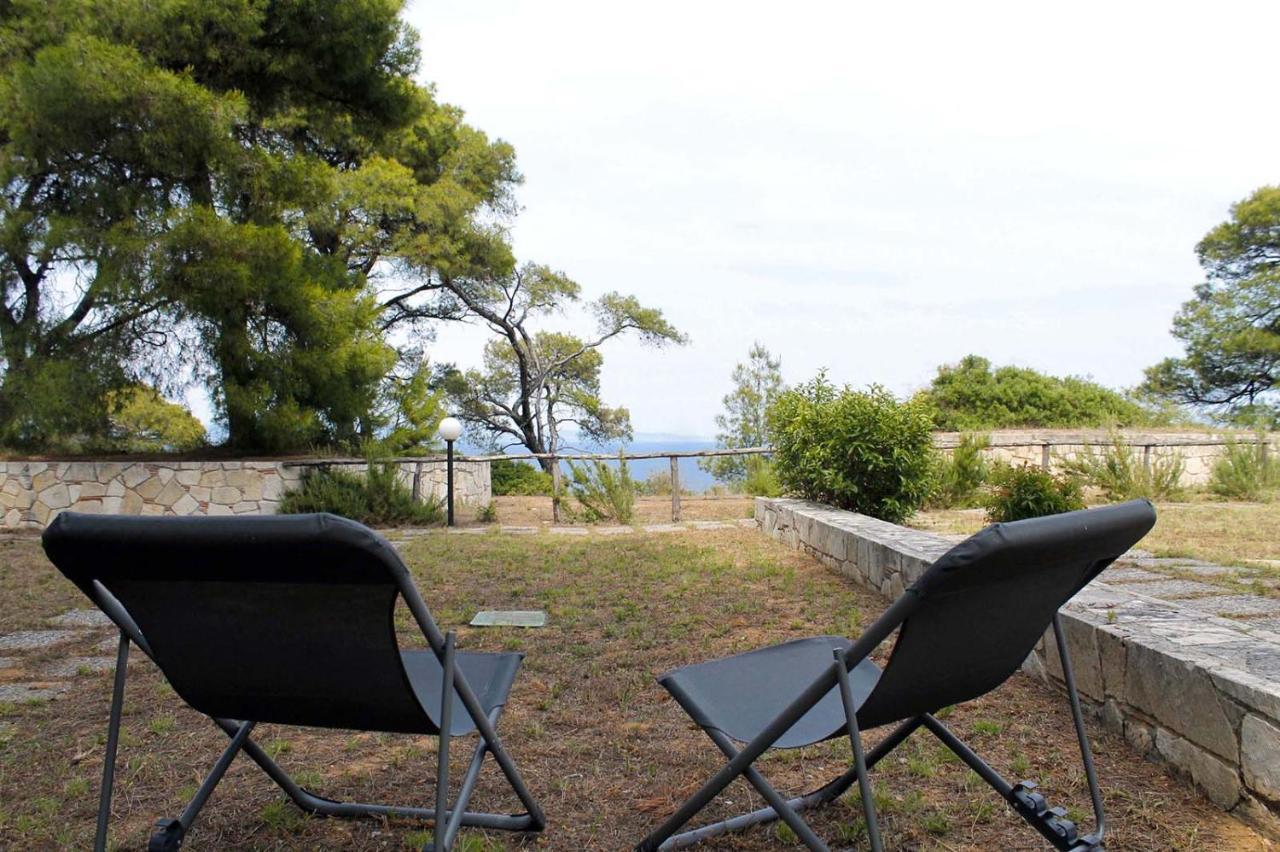 4 Bedroom Villa With Pool And Garden Néa Fókaia 外观 照片