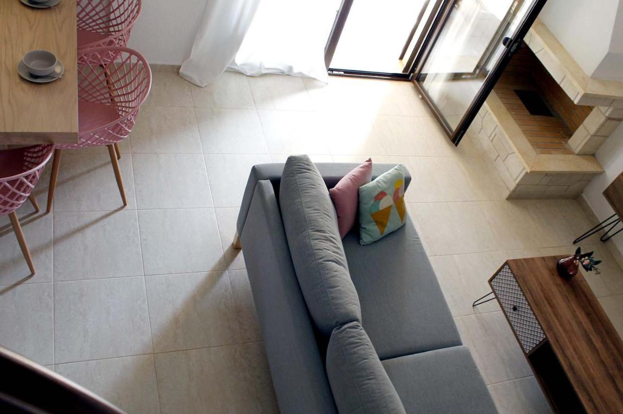 4 Bedroom Villa With Pool And Garden Néa Fókaia 外观 照片